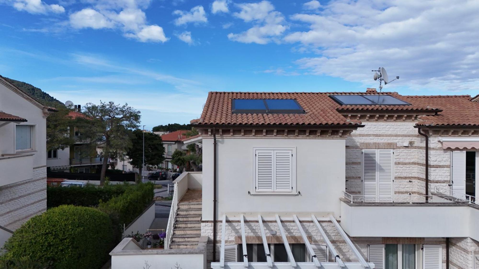 S023 - Sirolo, Magnifico Trilocale Design Con Terrazzo Daire Dış mekan fotoğraf